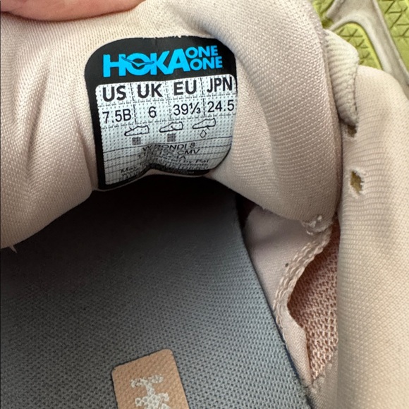 Hoka Women's Tan and Orange Bondi 8 - Picture 7 of 7